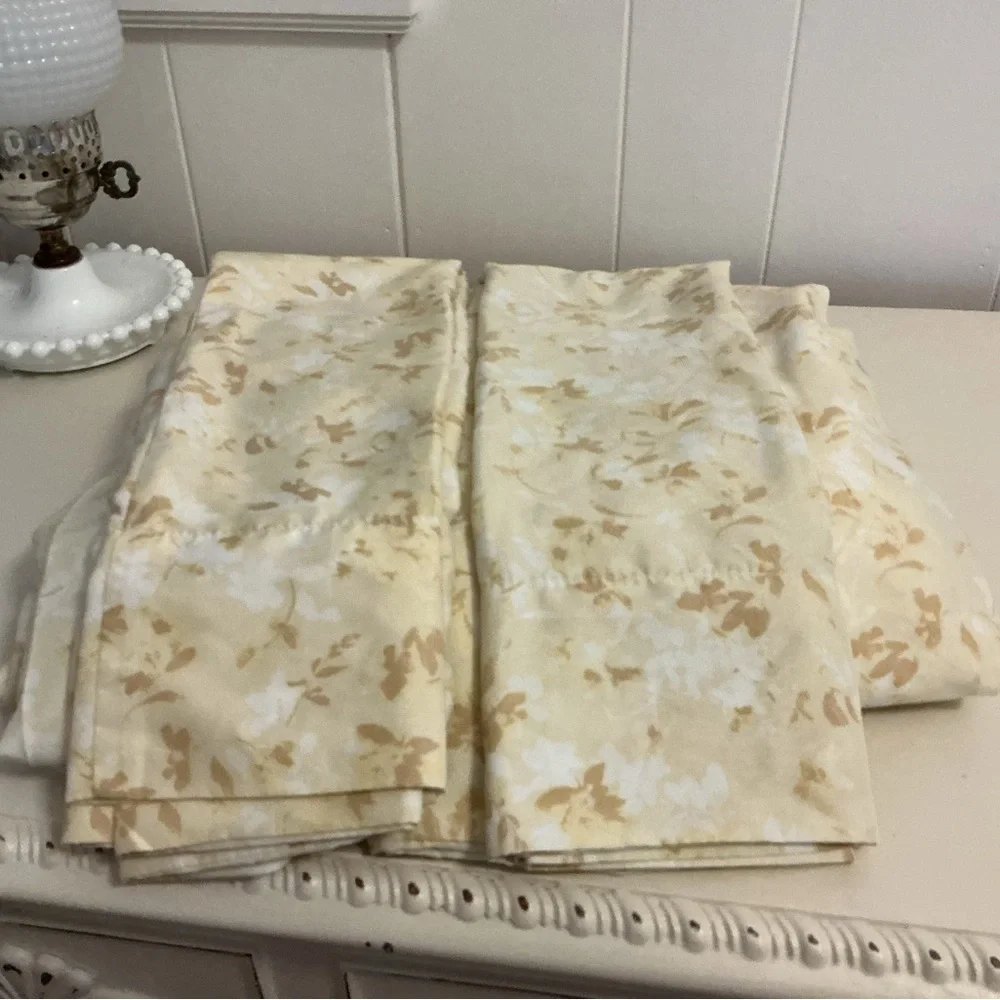 DKNY Sheet Set